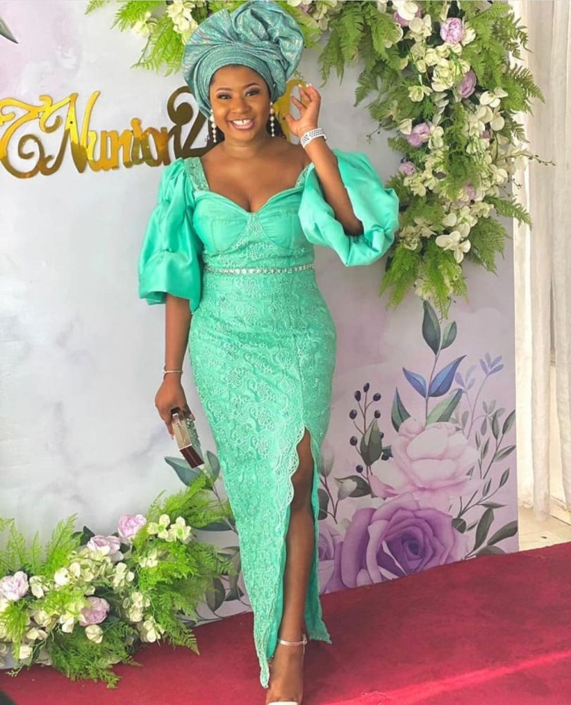 Gorgeous, Stylish, and Stunning Asoebi Dresses with statement sleeves.