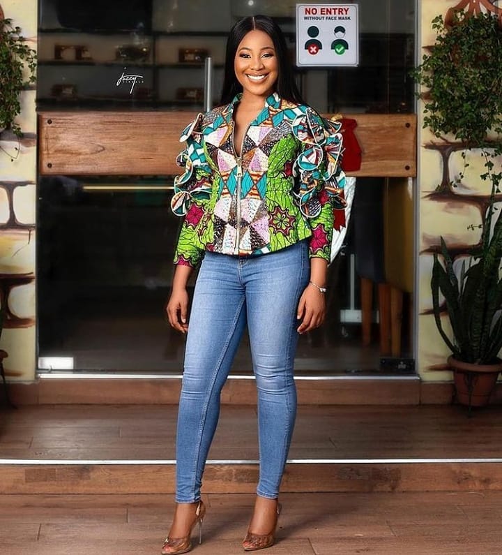 Latest, Stunning, and Classy Ankara Tops/Blouses 2021 for African/Nigerian Fashionistas