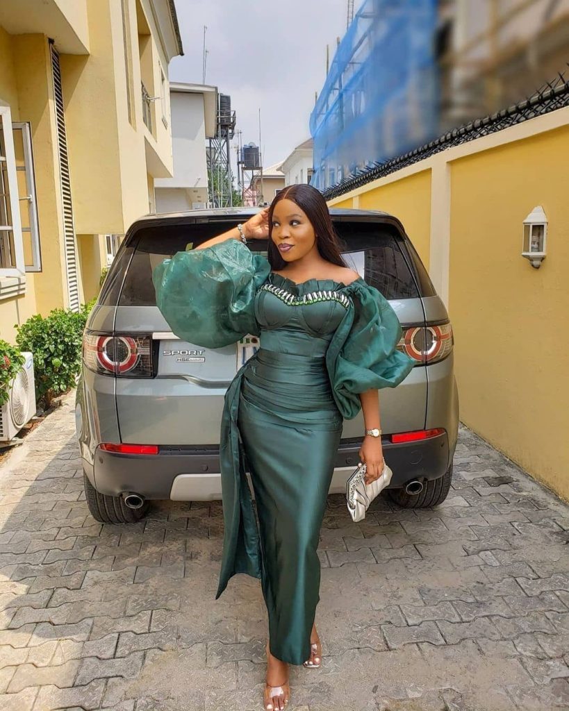 Exclusive, Amazing, and Stunning Asoebi Styles to rock in 2021