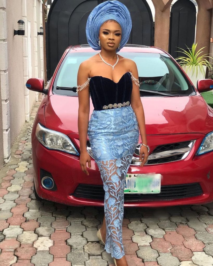 Eye-popping Glam Aso-Ebi Styles for your next Owanbe party