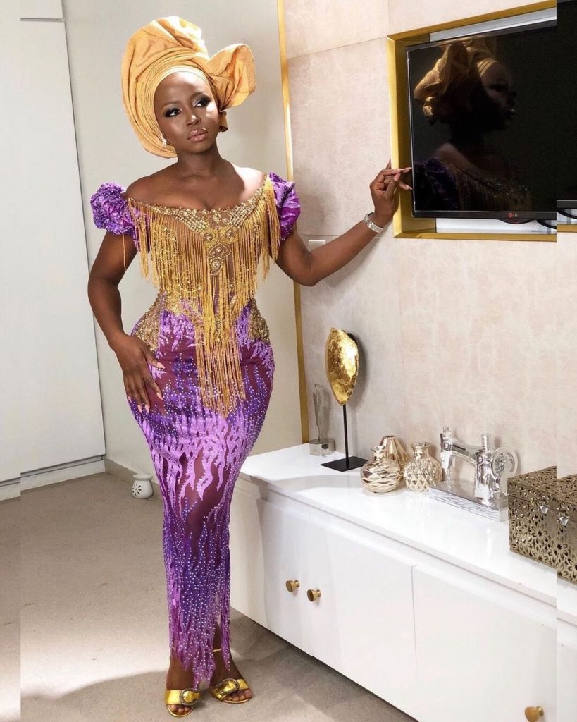 Flawless, Gorgeous, and Stunning Asoebi Styles for Ladies 2021
