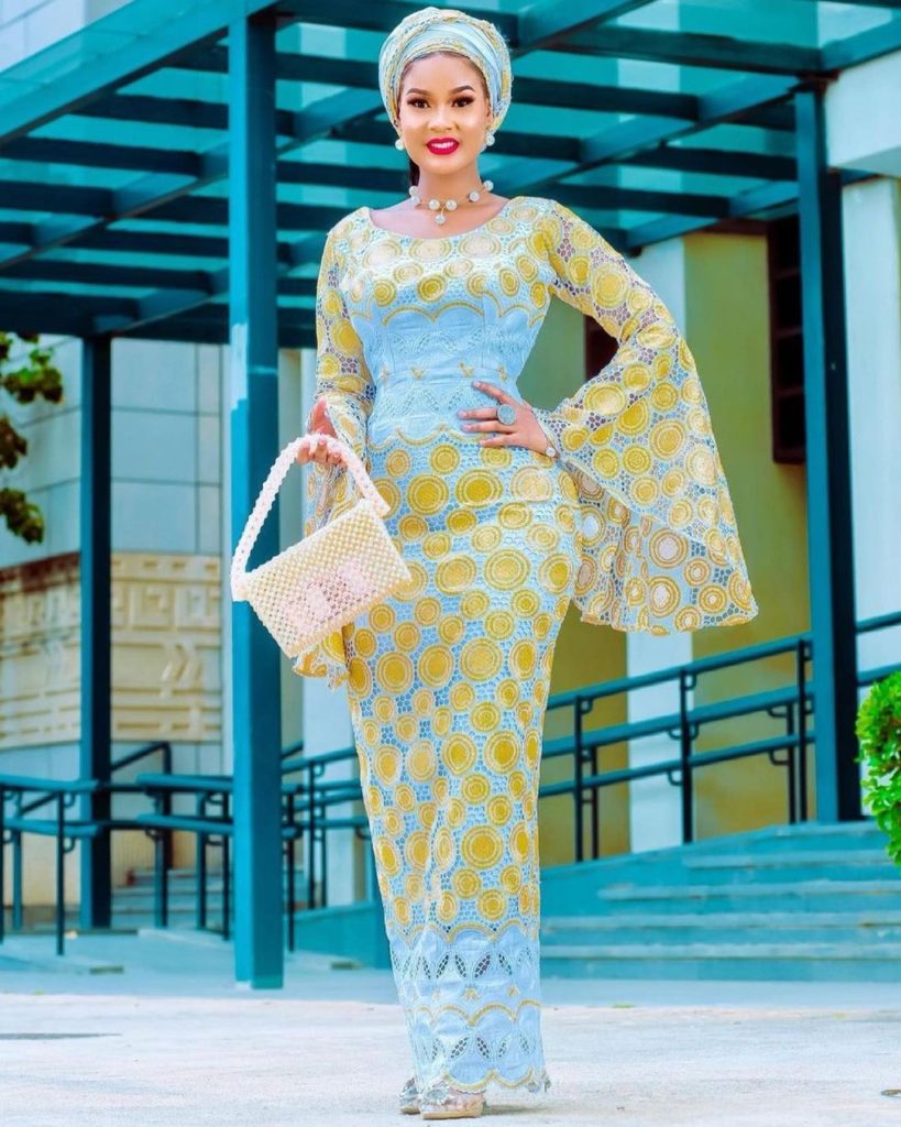 Ladies, see beautiful and astonishing Aso-Ebi styles that you can wear to a wedding ceremony this weekend