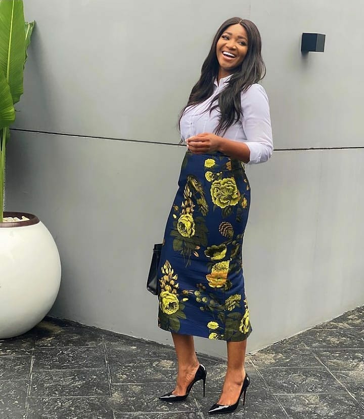 Don't be left out, see the latest Ankara skirts that are currently trending