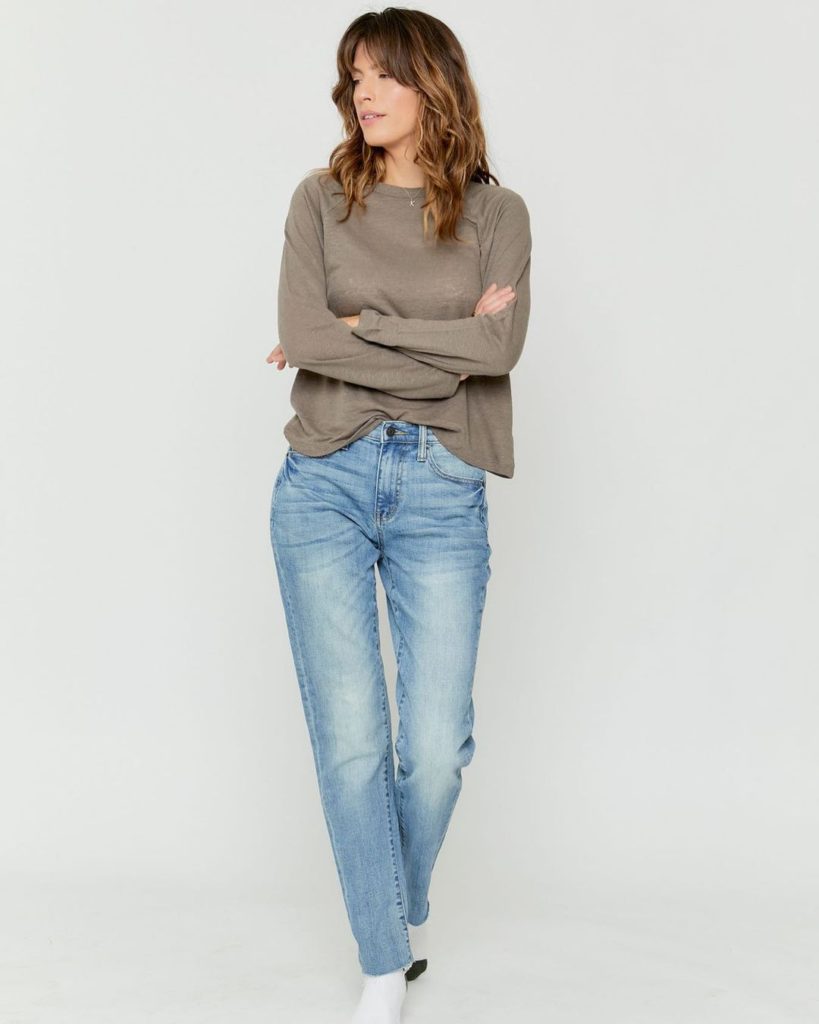 Elegant and Stunning Ways to style your jeans