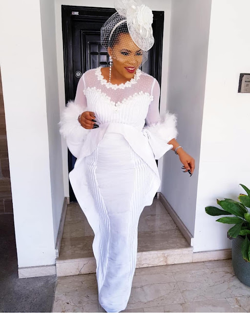 Beautiful Aso Ebi Styles to Rock This Weekend : Trendy 2023 Styles For ...