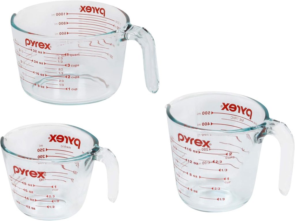 Pyrex measuring cups for cooking and baking